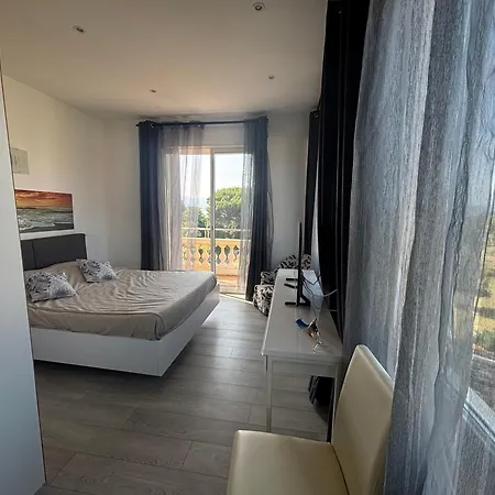 St Joseph Вилла Сен-Тропе